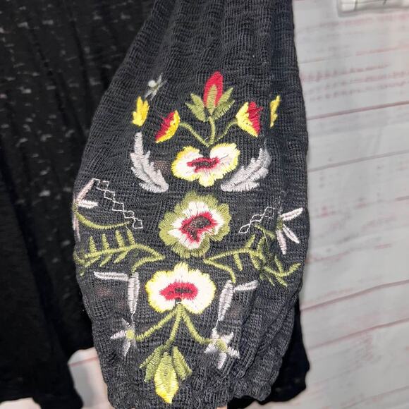 Women’s Suzanne Betro Embroidered Sleeve Cardigan Large - Picture 2 of 4